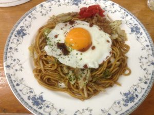 【アイモバリアルグルメツアー】横手エリアの横手の焼きそばを食す